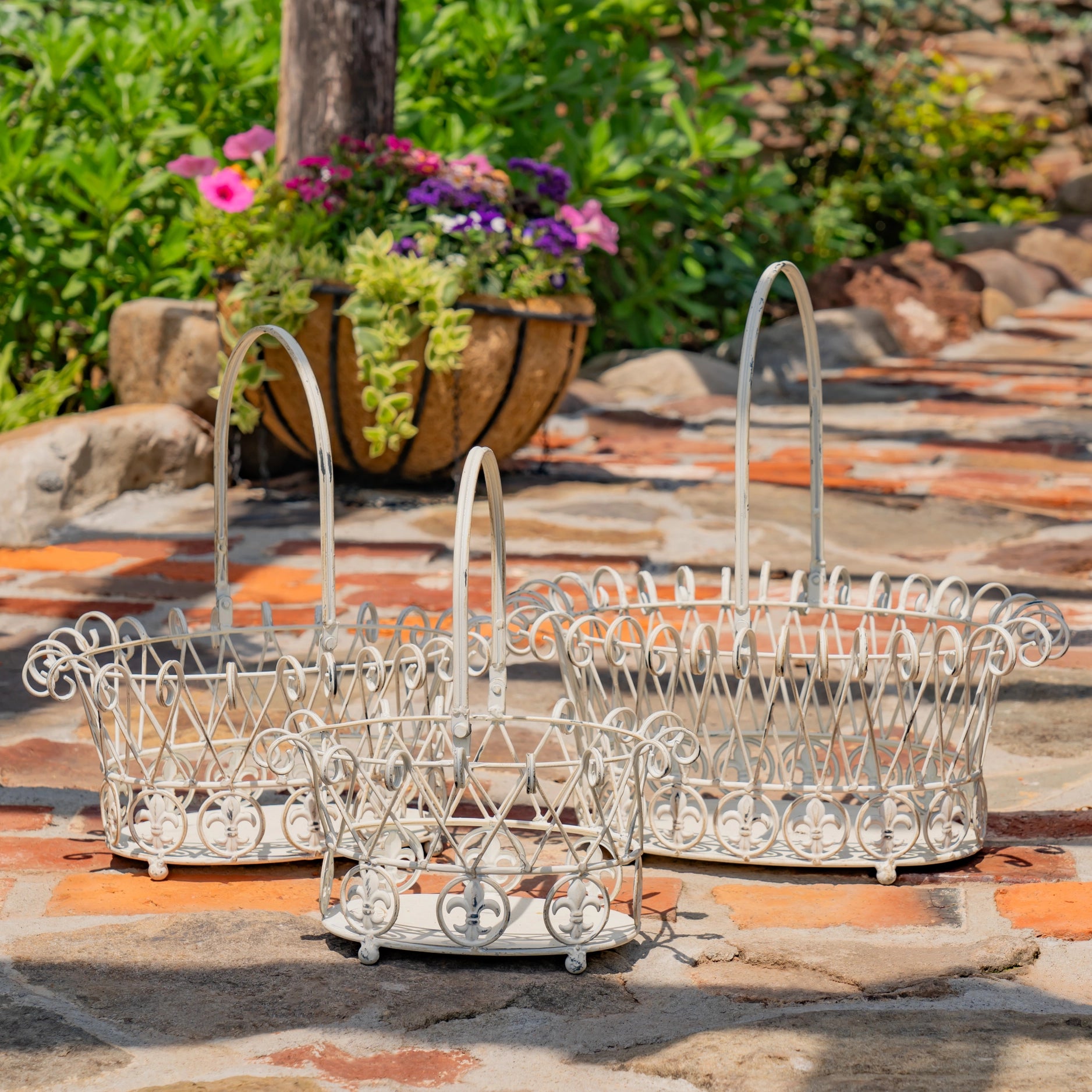 Decorative Garden Metal Wire Baskets in White