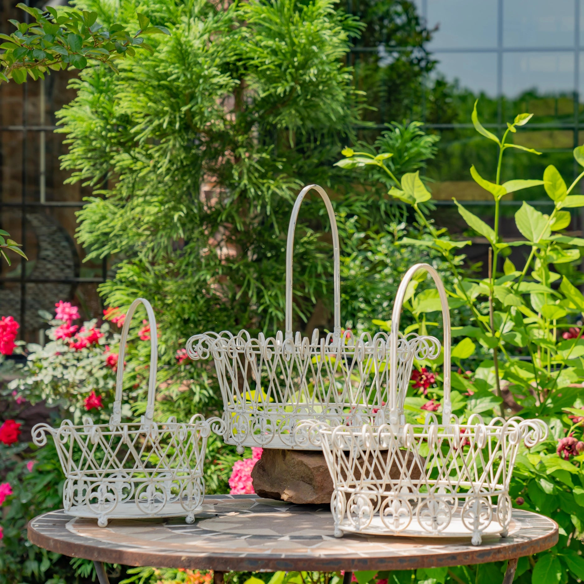 Decorative Garden Metal Wire Baskets in White