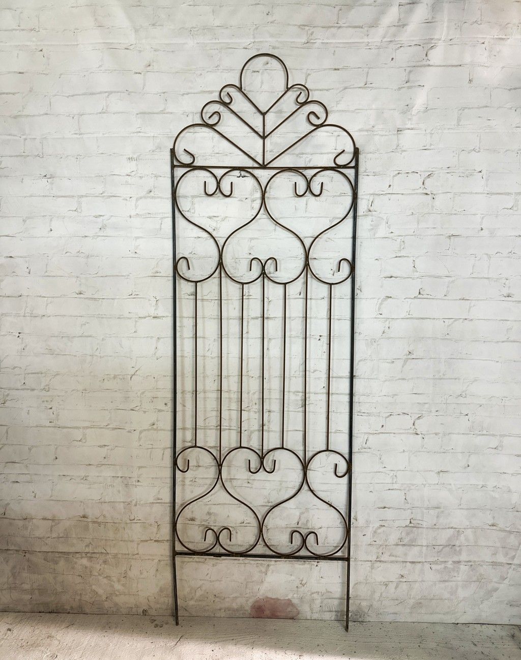 Double Heart Scroll Trellis