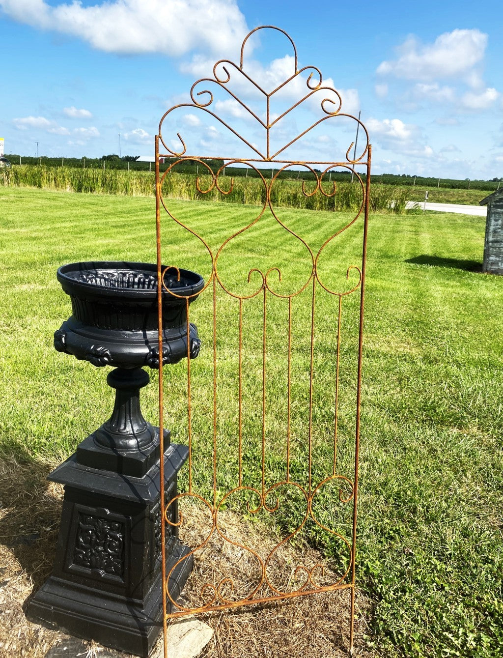 Double Heart Scroll Trellis