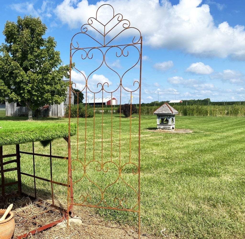 Double Heart Scroll Trellis