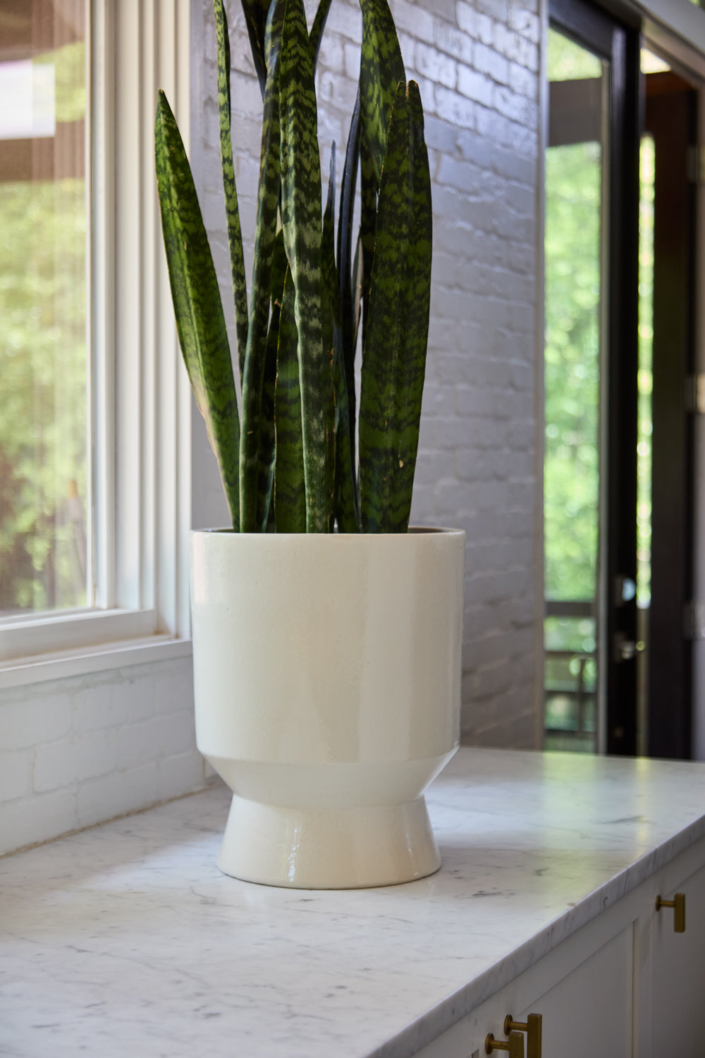 Elliott Pot in White