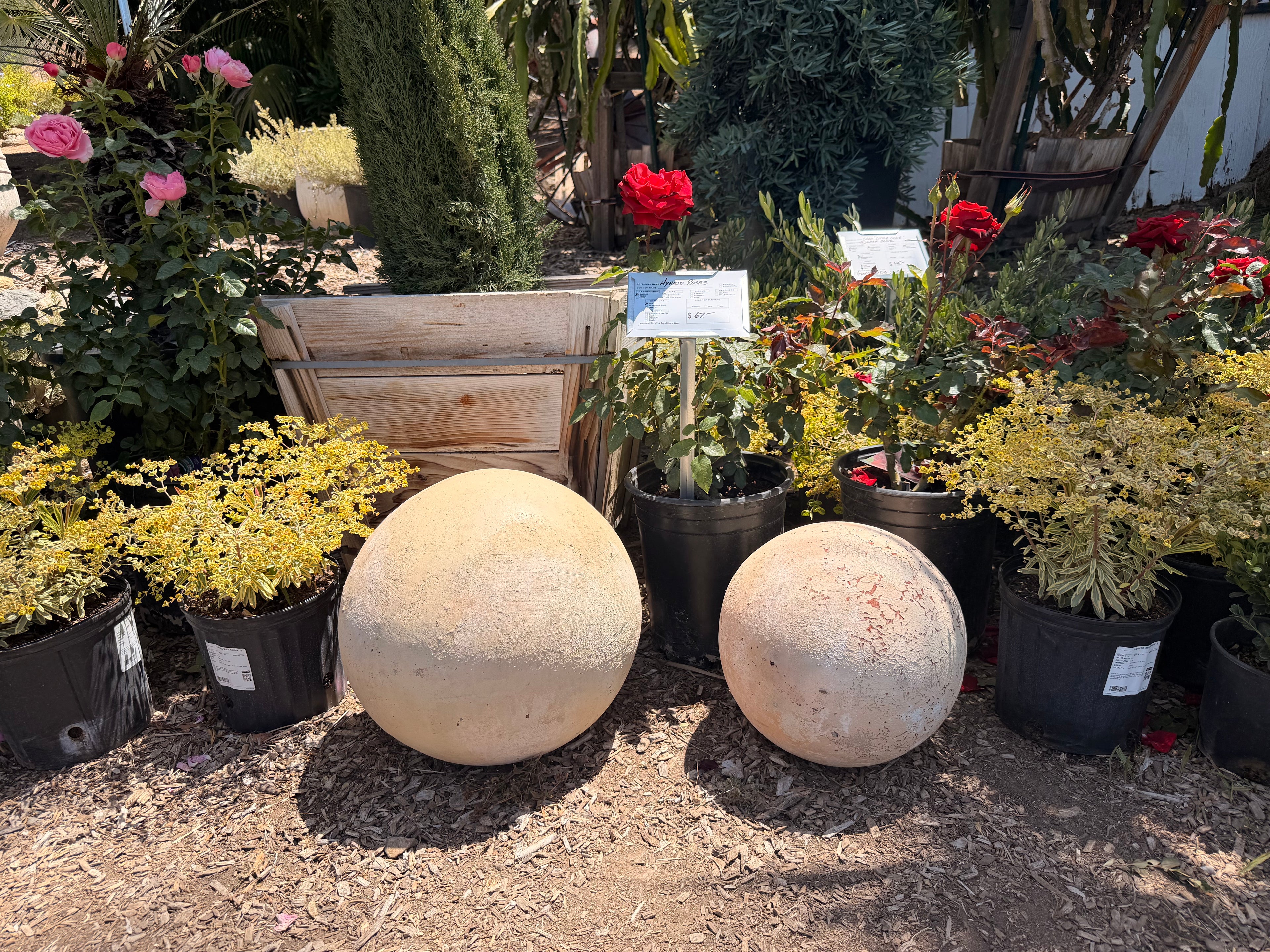 Garden Clay Ball Garden Sculptures in Light Antique Finish