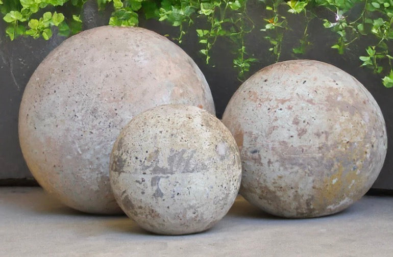 Garden Clay Ball Garden Sculptures in Light Antique Finish