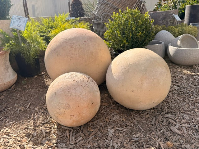 Garden Clay Ball Garden Sculptures in Light Antique Finish