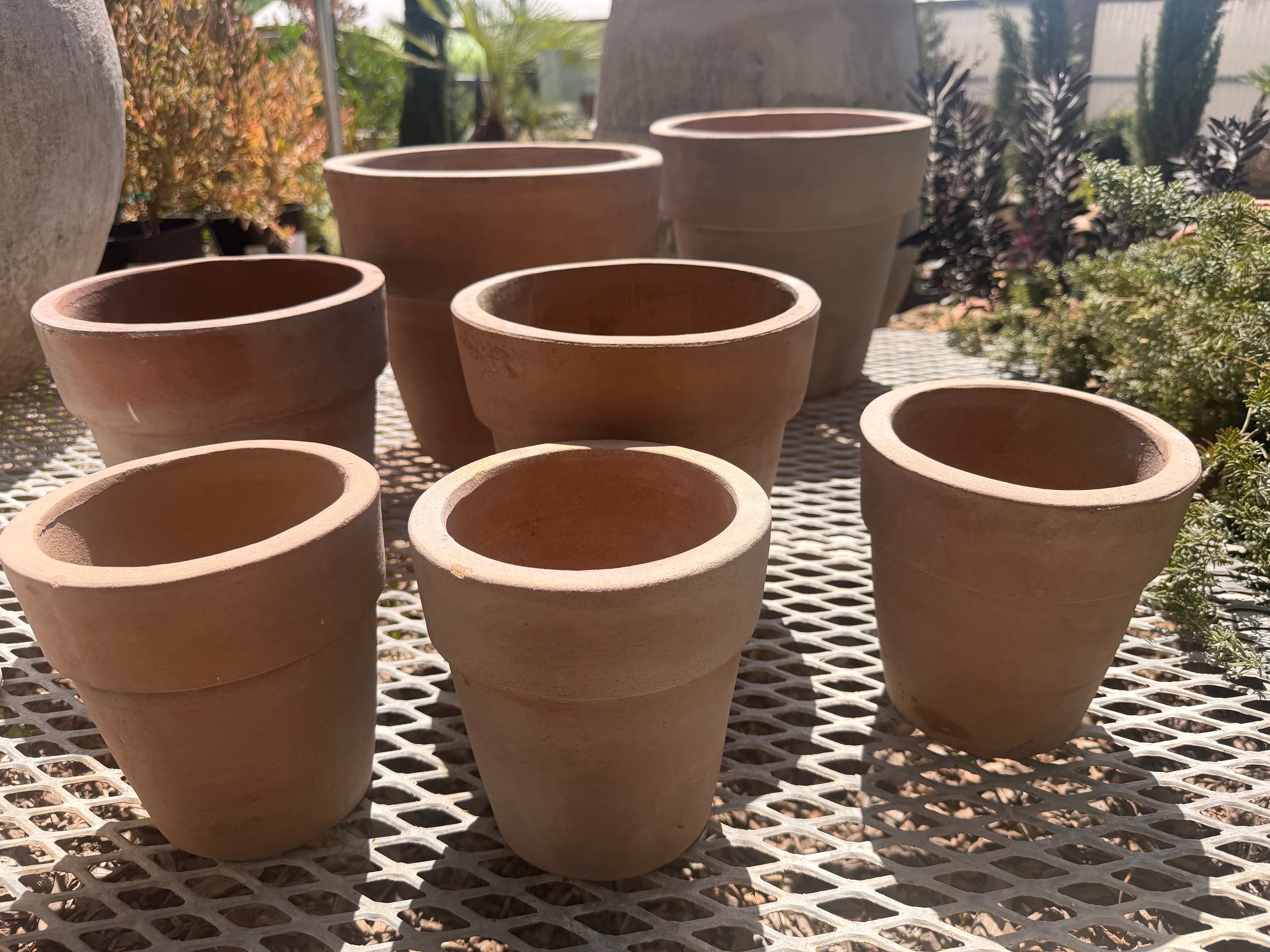 Basic Thick Rim Clay Pot in Grey Natural Clay