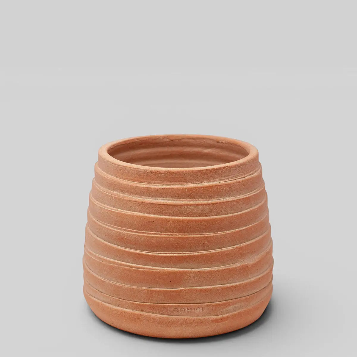 Ridge Terracotta Planter in White Wash