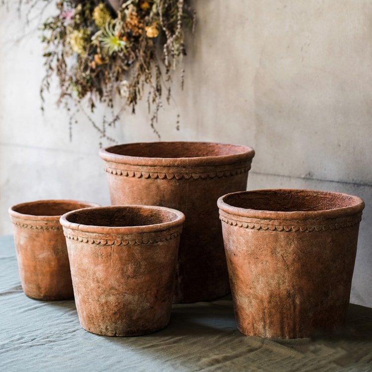Scallop Terracotta Red Concrete Planter