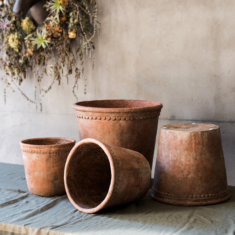 Scallop Terracotta Red Concrete Planter
