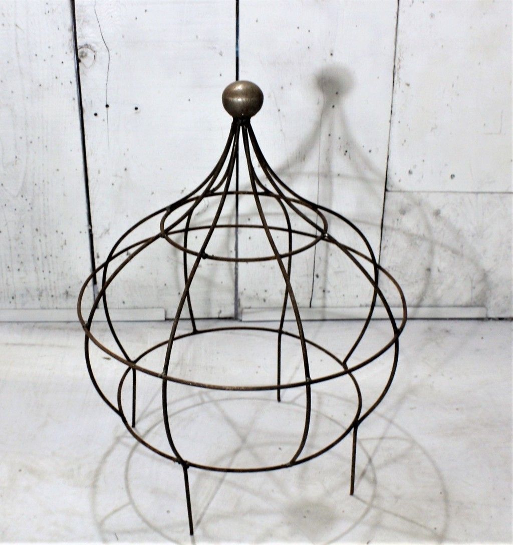 Wrought Iron Fat Bob with Ball Top Topiary with Stakes