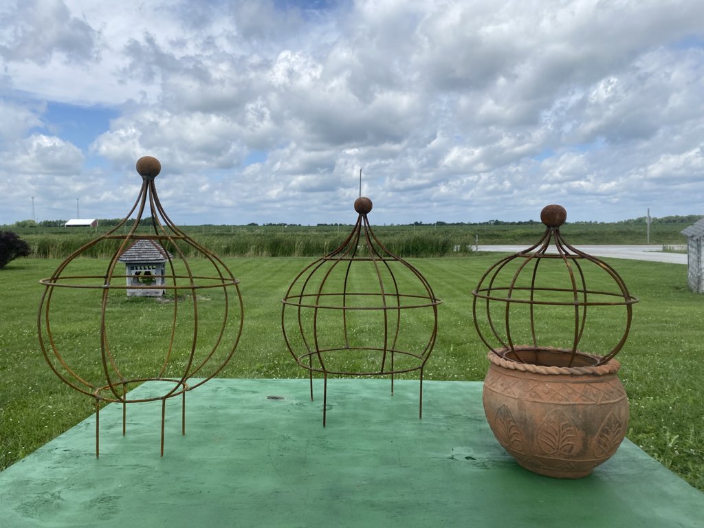 Wrought Iron Fat Bob with Ball Top Topiary with Stakes